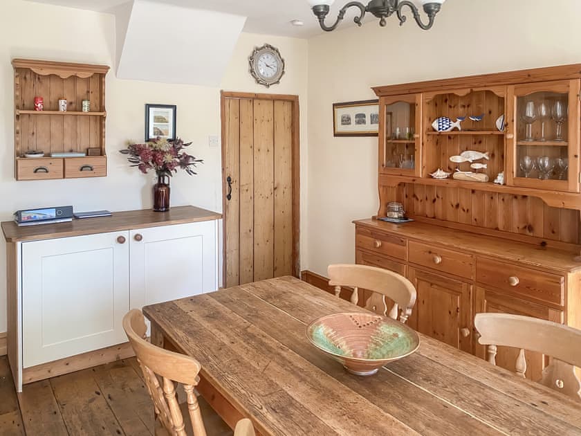 Spacious dining room | Jenny’s Cottage, Mundesley