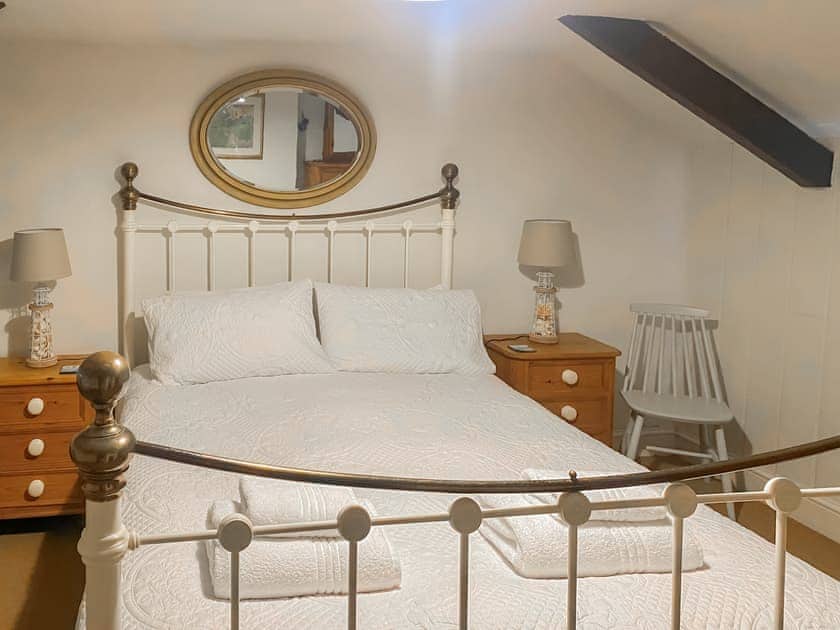 Characterful double bedroom  | Jenny’s Cottage, Mundesley