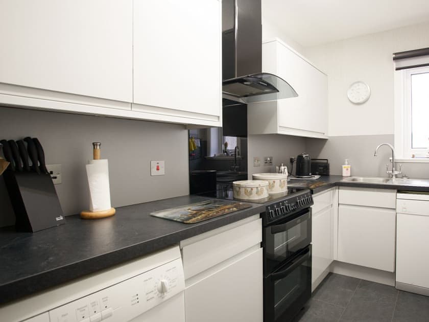 Well-equipped fitted kitchen | Strone Farm House, Banavie, Fort William