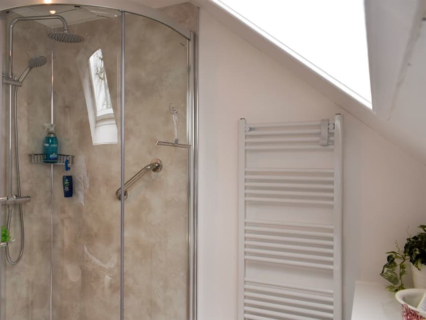 Bathroom | Edenwoodend Cottage, Cupar, near St. Andrews