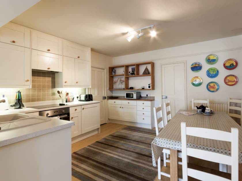 Kitchen and dining area | Church Street 23, Salcombe