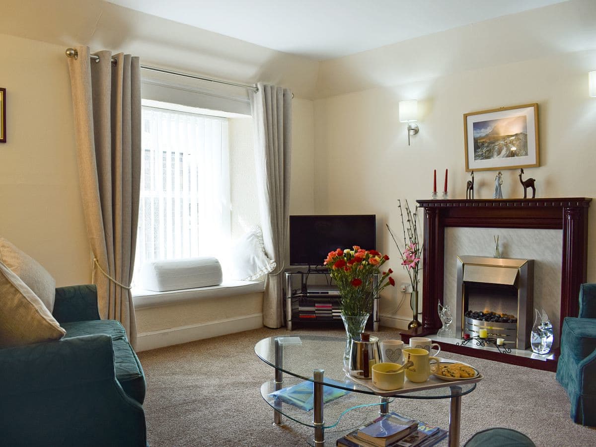 Caroch Cottage holiday cottage near Loch Lomond and the Trossachs