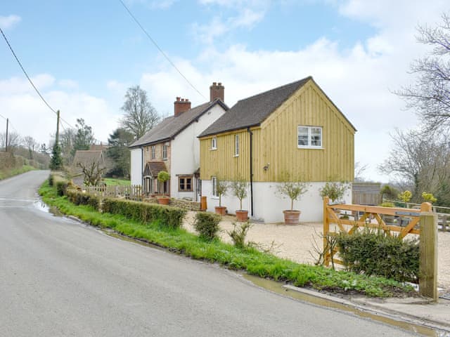 Green Oak Cottage Ref W43695 In Sandley Near Shaftesbury