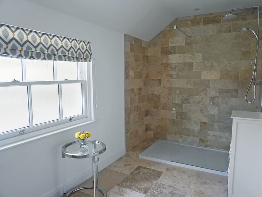 Well presented en-suite with shower cubicle | Garden House, Thimbleby, near Northallerton