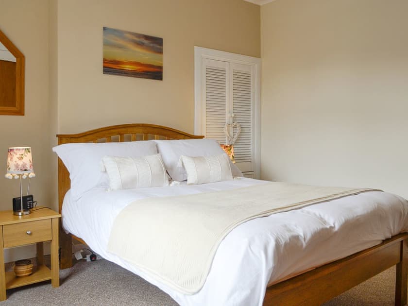 Peaceful double bedroom | Westcliff, Whitehills, near Banff