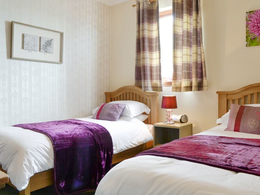 Comfortable twin bedroom | Westcliff, Whitehills, near Banff