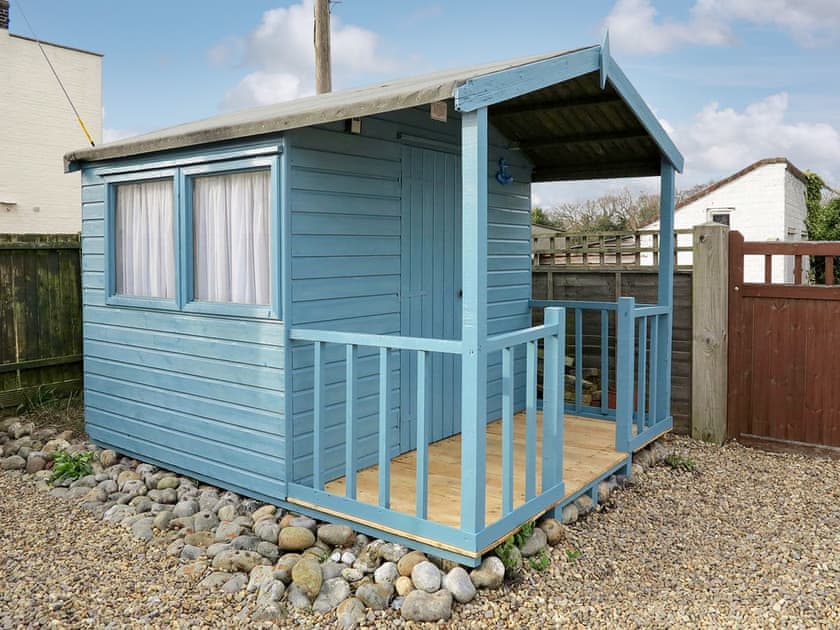 Lockable bike store | Jenny’s Cottage, Mundesley