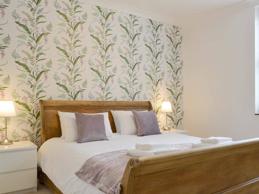 Peaceful super kingsize bedroom with en-suite shower room | Fern Spree, Buxton