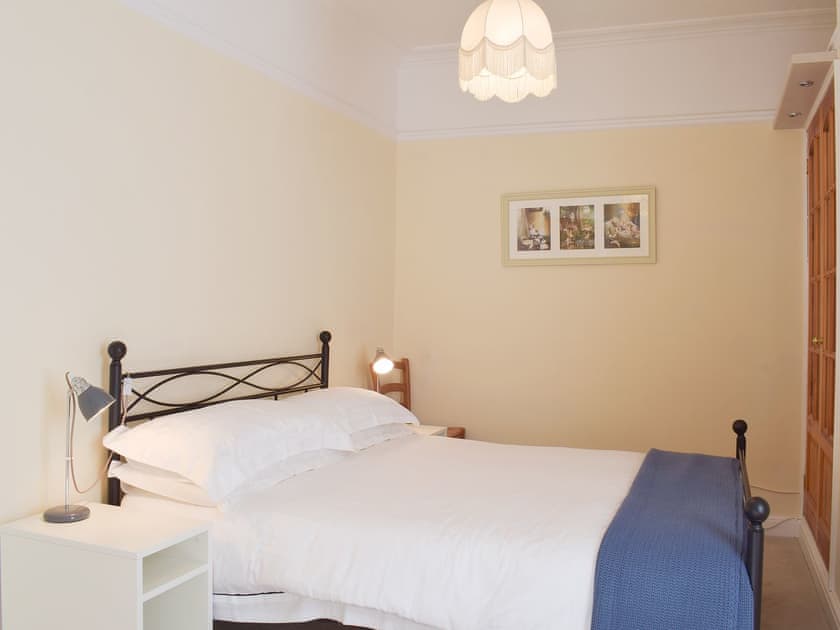 Cosy double bedroom | 28 The Promenade, Southport