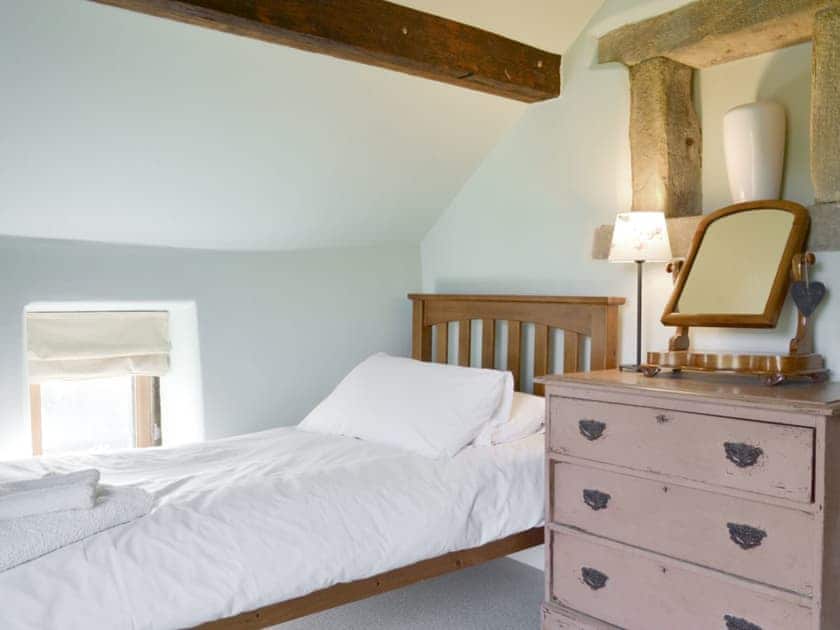 Peaceful twin bedroom | The Malt Shovel, Alton, near Matlock