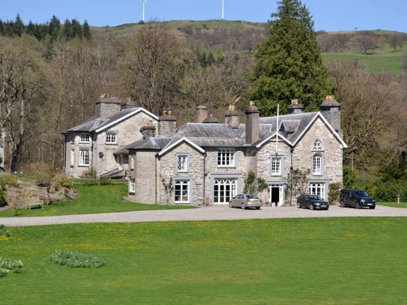 Magnificent Crogen Hall with the wing to the left | Crogen Wing, Bala