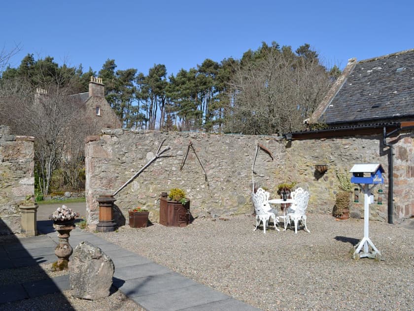 House Thistledown Cottage in Daviot, near Inverness