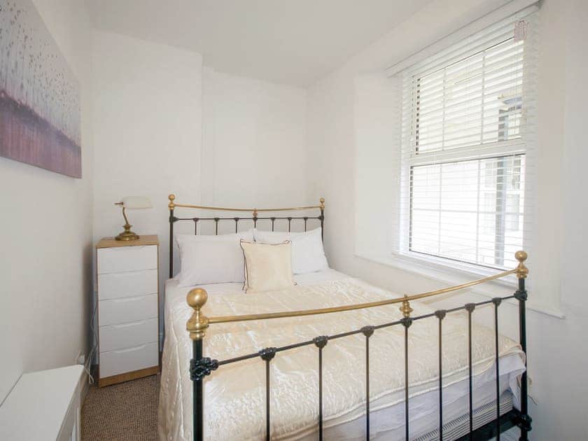 Comfortable double bedroom | Trinity Apartment 13 - Trinity Mews, Torquay