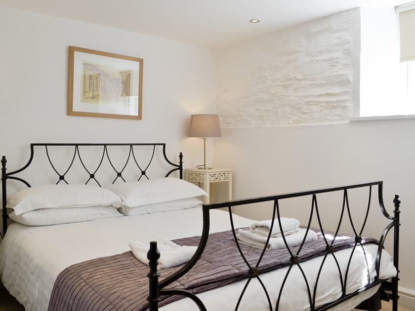 Airy double bedroom | The Mill Race, Applethwaite near Keswick