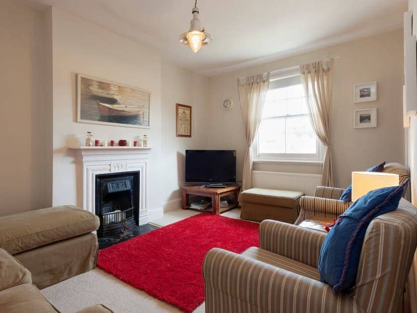 Welcoming living room | Sandquay View, Dartmouth