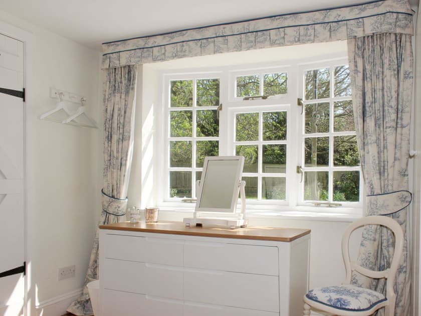 Dressing area of double bedroom | The Bothy, Lymington