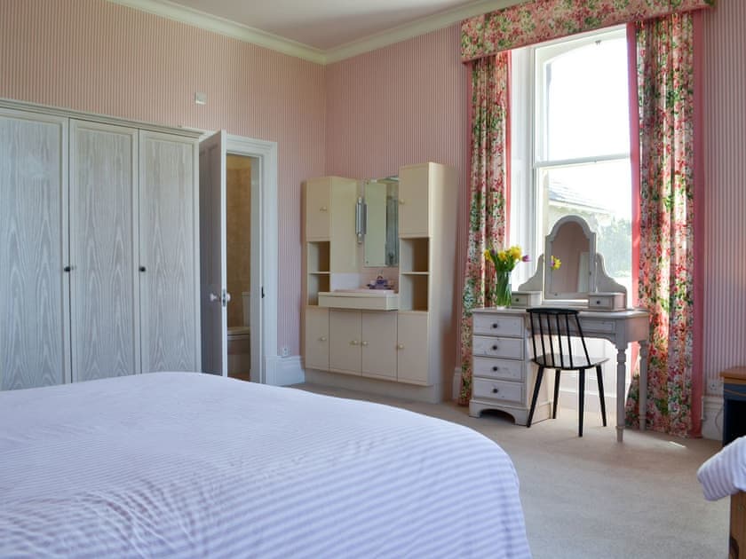 Twin bedroom | Tirril Lodge, Tirril, Ullswater