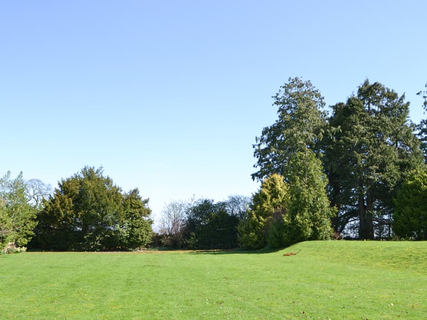 Garden and grounds | Tirril Lodge, Tirril, Ullswater