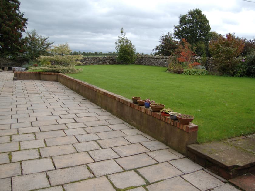 Garden and grounds | Tirril Lodge, Tirril, Ullswater