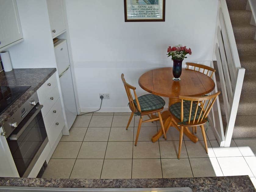 Light and airy kitchen/dining room | Moles Leap, Brading