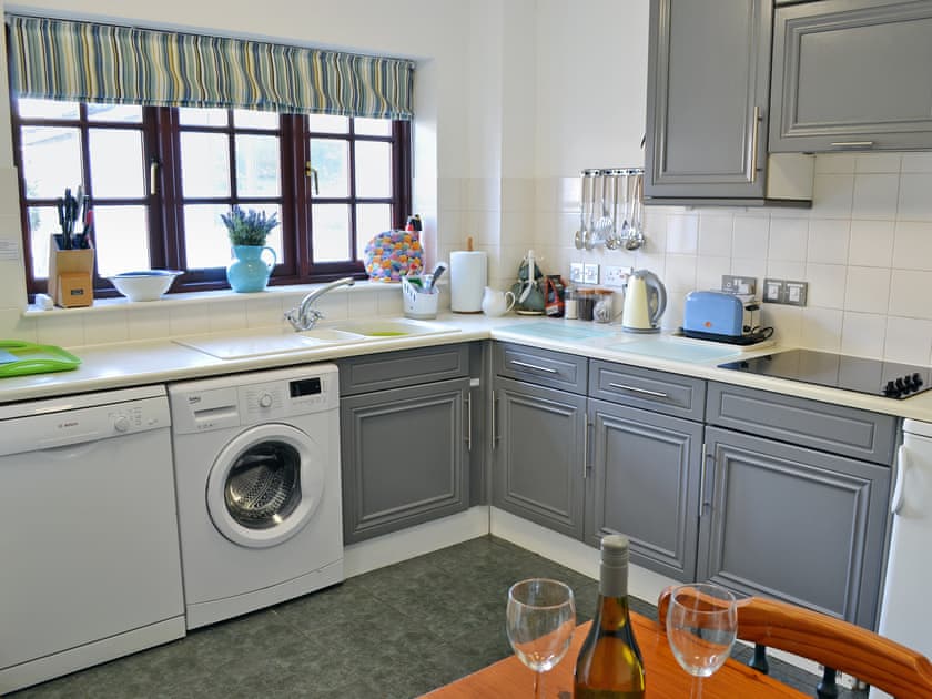 Spacious kitchen/dining room | Spinnakers, Falmouth