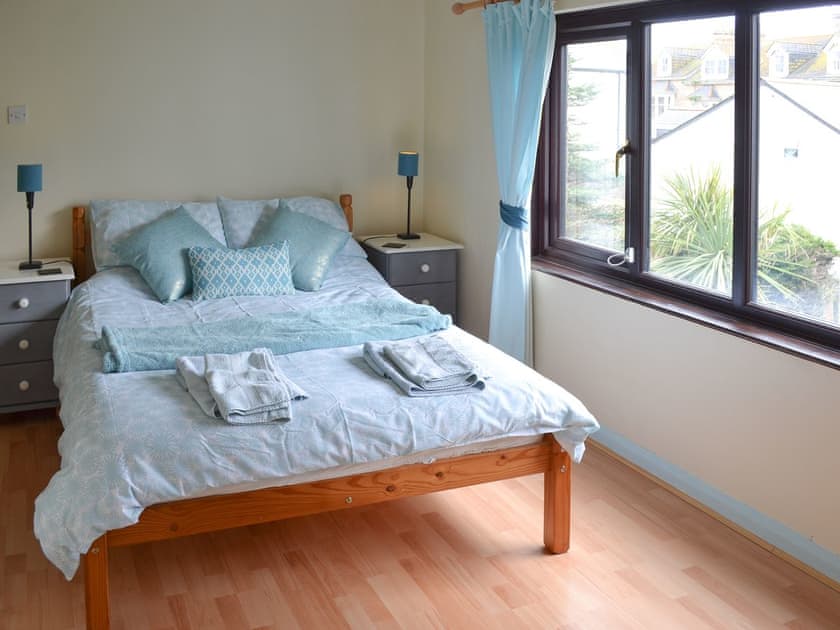 Double bedroom | The Gazebo, Marazion, near Penzance