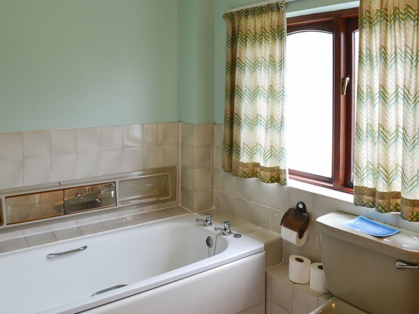 Bathroom | The Gazebo, Marazion, near Penzance