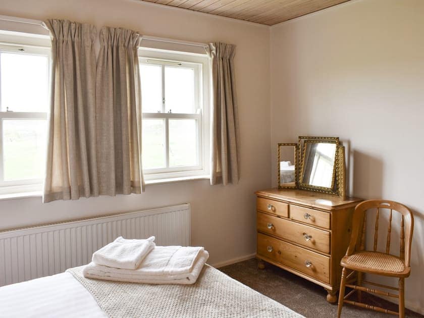 Dressing area within second double bedroom | Paddock House, Middleham, near Leyburn