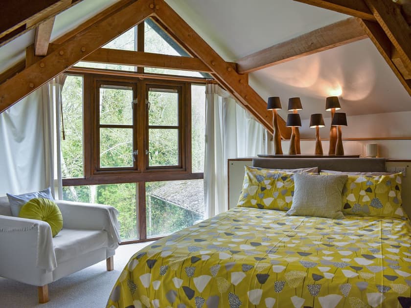 Impressive double bedroom | Arne Barn, Near Wareham