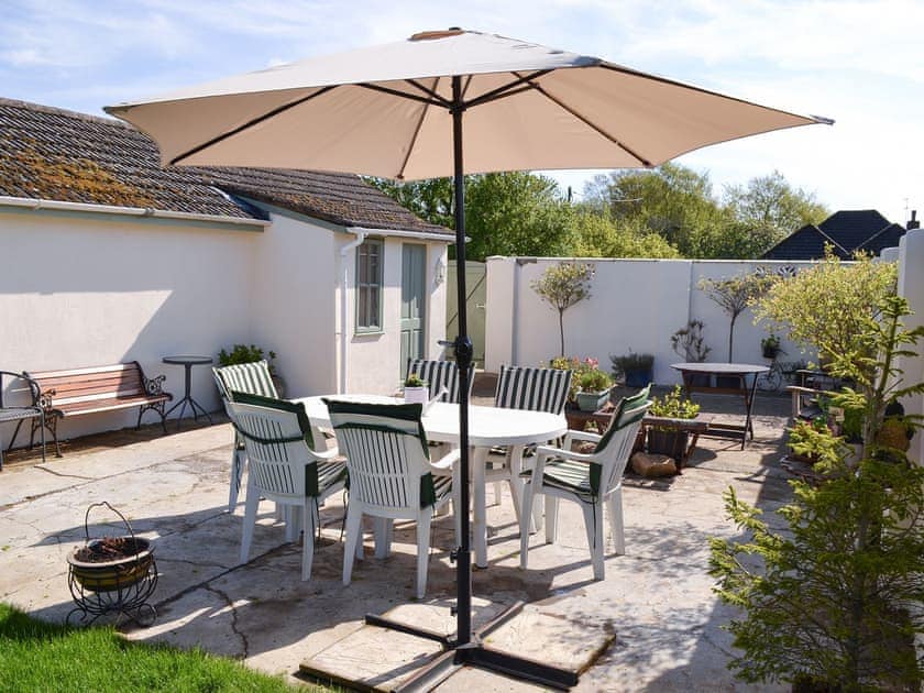 Outdoor seating area | The Chicken Shed - Dynes Farm, Bilsington, near Ashford