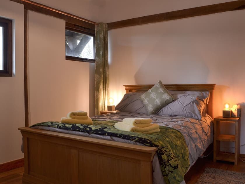 Double bedroom | The Stables at the Oaks, Yoxall, near Burton-on-Trent