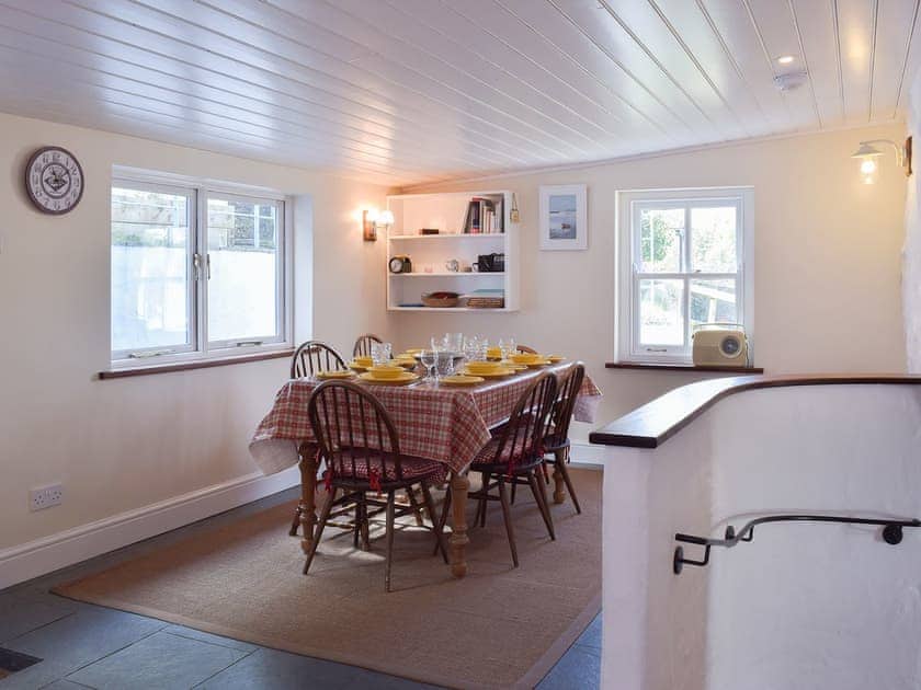 Kitchen/diner | Old Dinas Arms, Lower Town, Fishguard