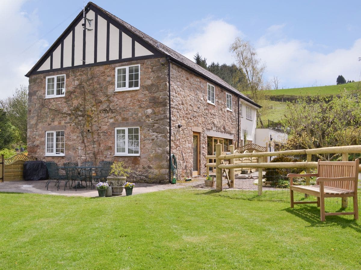 Mill Cottage Ref Ukc3394 In Candy Near Oswestry Shropshire