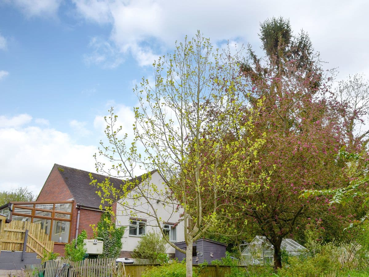 Damson Lodge - Holiday lodge in Central England - Image 1