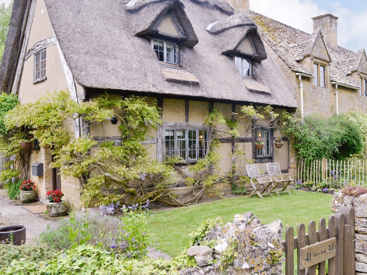 Cruck Cottage Ref Nja In Broadway Worcestershire English