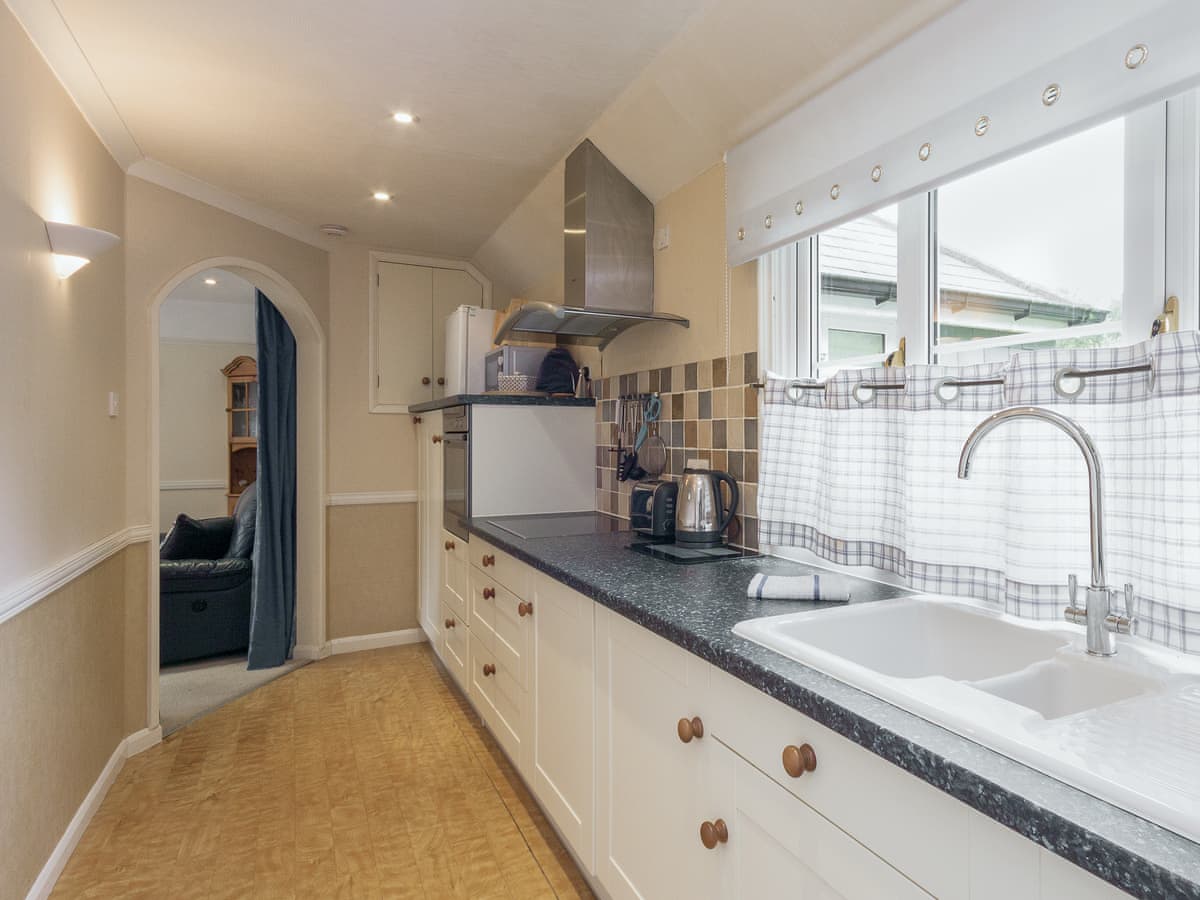 St Elmo's Lodge - Flat 1 - Holiday lodge in South West England - Image 5