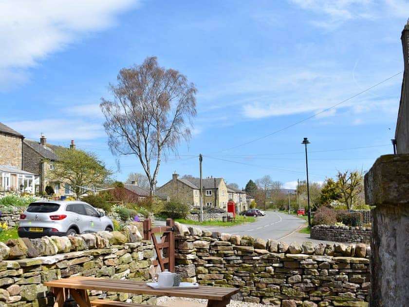 Delightful sitting out area | Timbessie Barn, Carperby, near Leyburn