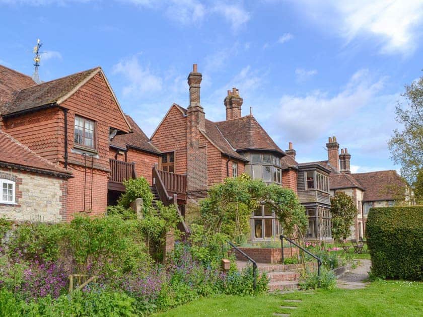 Delightful holiday home | Stable Yard Cottage, Selborne, near Alton