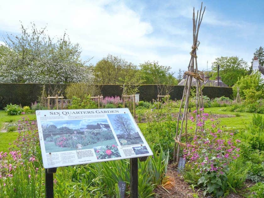Beautiful garden and grounds | Stable Yard Cottage, Selborne, near Alton
