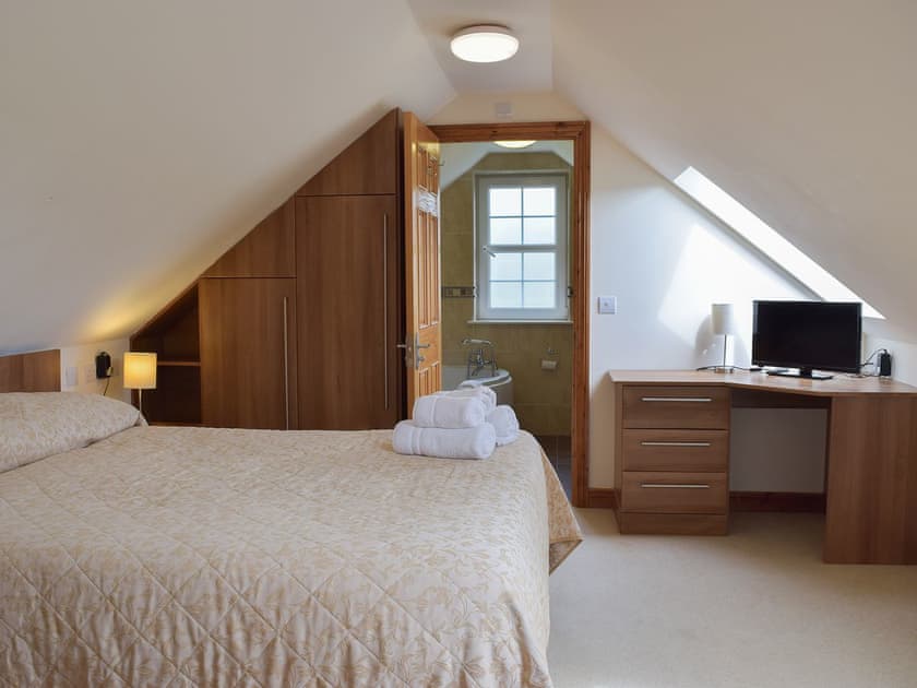 Double bedroom | Ty-Canol - Three Rivers Farm Cottages, Ferryside