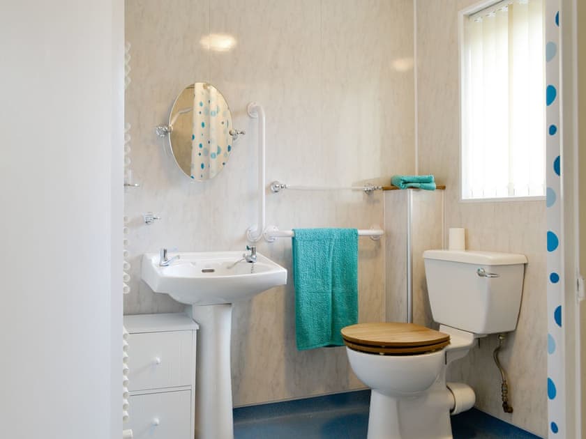 En-suite shower room | The Shieling, Keswick