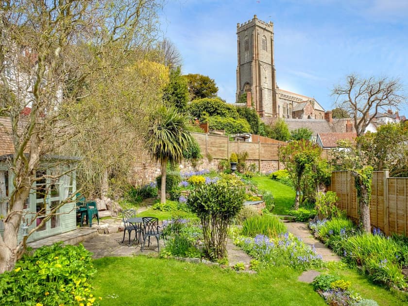 Stunning garden | Pilgrim Corner - Vicarage Road Holiday Cottages, Minehead