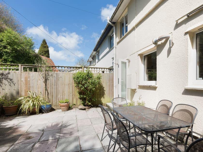 Enclosed courtyard garden | Bonaventure Close 3, Salcombe
