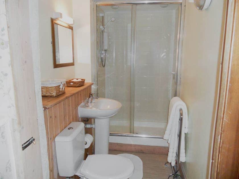 Shower room | Fairmaiden, Polruan-by-Fowey