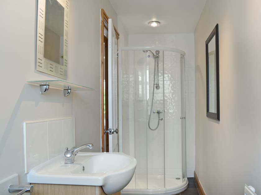 Shower room | Ten, Buxton