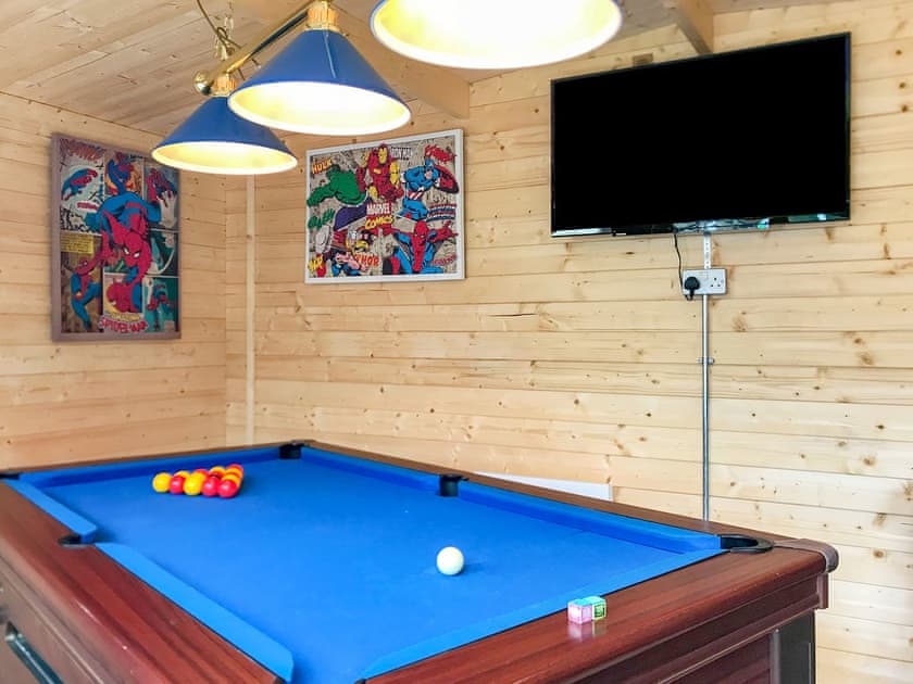 External games room with pool table, fruit machine and Freeview TV | Green Haven, Narberth