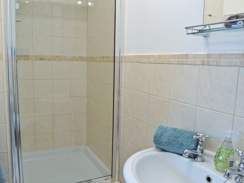 Well presented shower room | The Blue Loft, Playden, near Rye