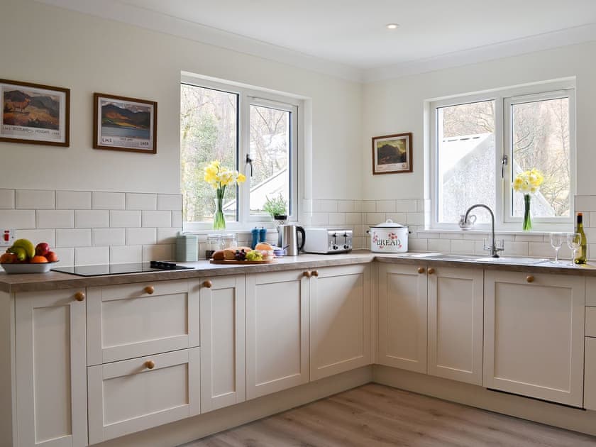 Well-fitted and equipped kitchen | Invernoe Cottage, Taynuilt, near Oban