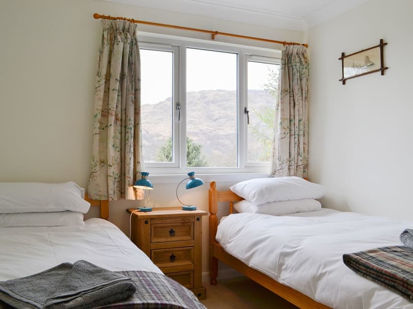Comfortable twin bedded room | Invernoe Cottage, Taynuilt, near Oban