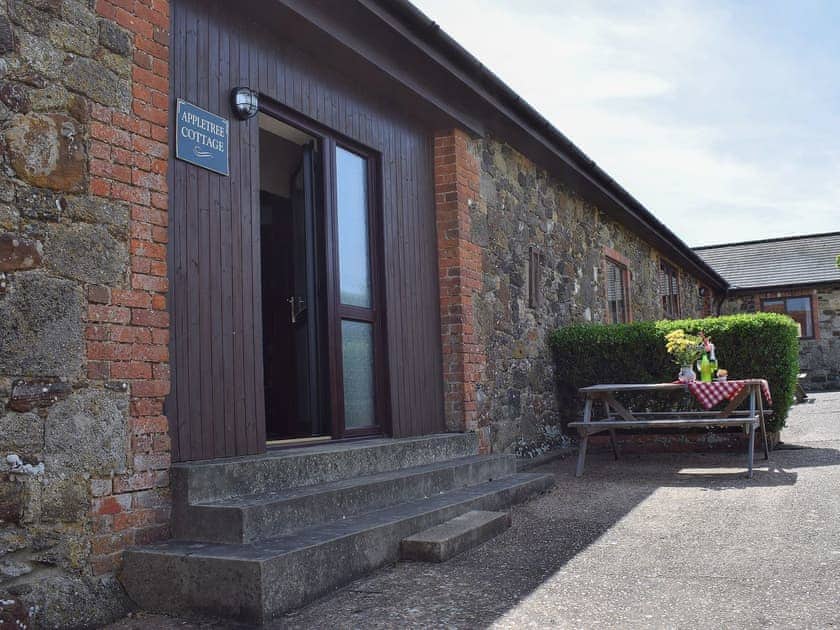 Exterior | Appletree - Chilton Farm, Brighstone